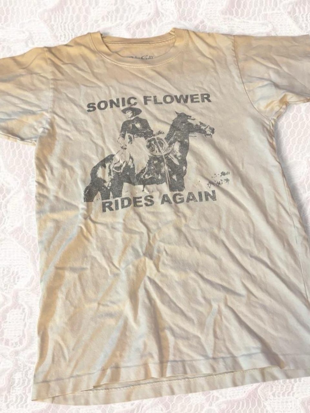 Brandy Melville Beige Graphic 'Sonic Flower Rides Again' Tee